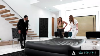 NURU MASSAGE - Sexy Masseuses Charm A Big Client With Hot Threesome SPANISH SUBTITLES