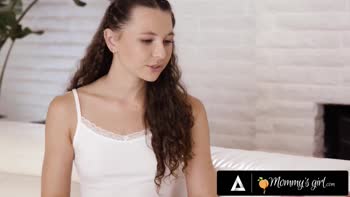 Silvia Saige Teaches Liz Jordan's Pussy Pleasure With Vibrant Toys