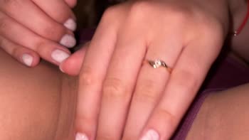 AlexaHolli's Hairy Solo - Close-Up Masturbation Delights