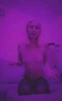 Sexymilf2003's Sultry Solo Dance