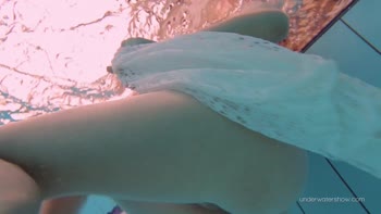 Katy Soroka's Sizzling Underwater Solo Show