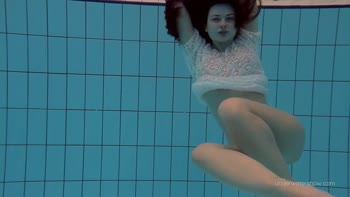 Katy Soroka's Sizzling Underwater Solo Show