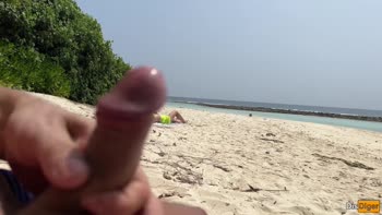 Katty West & DisDiger's Beach Pickup: Big Tits, Handjobs & Dick Flashing