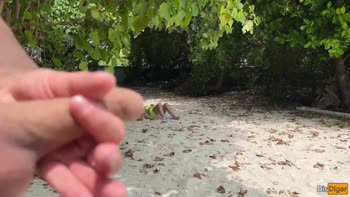 Katty West & DisDiger's Beach Pickup: Big Tits, Handjobs & Dick Flashing