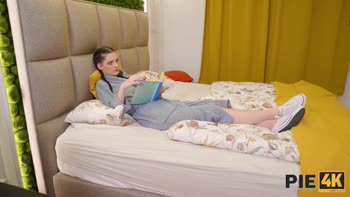 Anie Darling's Brunette Bliss: Creampie Delight