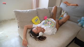 Pee Mystery - College Cutie Isabel's Steamy Solo Orgasm Session