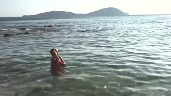 Delilah's Sultry Sea Siren Seduction: A Blonde Bombshell's Big Tit Masturbation