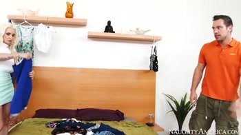 Caucasian Stevie Shae Fucking In The Bed With Her Piercings