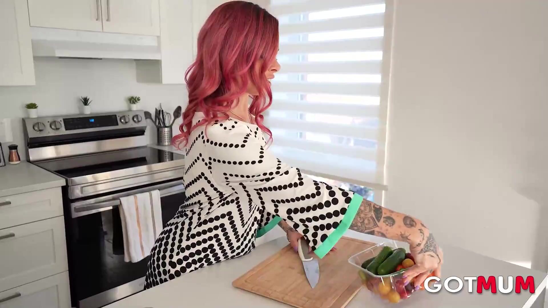 Got Mum - a Cute MILF is Nailed on the Kitchen Table