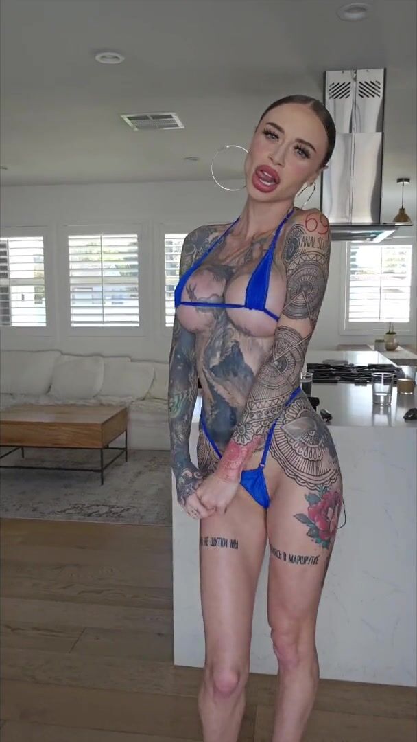 Piss Drinking with Big Boobs MILF Sasha Beart