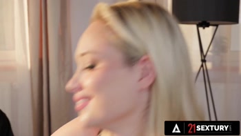 21 SEXTURY Divorced Neior Gets Jessie Ames Anal Fuck Cheer Up Gift