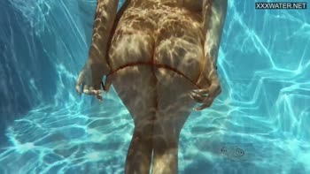 Yenifer Chacon's Sizzling Underwater Solo Adventure