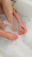 SweetScottishSub's Sassy Feet Worship in the Bath