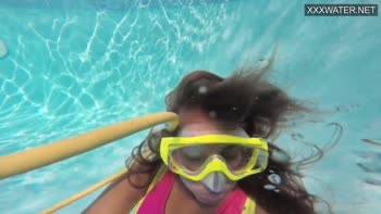 Irina's Underwater Sensation: Russian Teen (18+) Masturbates in the Nude
