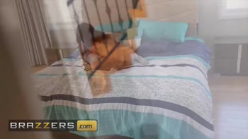 Xander Corvus Fulfills Aubree Valentine's Pleasure, Leaving the Pillow Behind