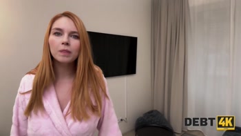 DEBT4k. Leya Desantis Pays off her Debt