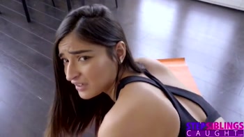StepSiblingsCaught- Step Sisters Ripped Yoga Pants S8:E5
