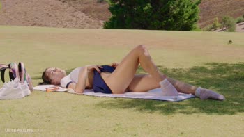 Elizabeth T's Solo Outdoor Adventure: Big Toys & Real Masturbation