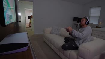 Brooke Tilli's Cheating Wife Seduction: POV Fucks and Cumshot