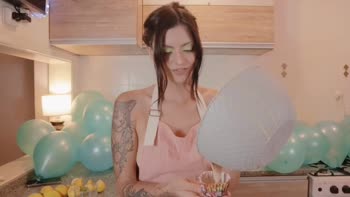 SteffCrime's Argentine Birthday Bliss: Brunette Handjob Delights