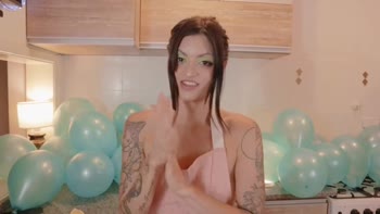 SteffCrime's Argentine Birthday Bliss: Brunette Handjob Delights