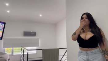 Mi hermanastra y yo estbamos tan CALIENTES que no pudimos Resistirnos a FOLLAR DURO