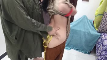 Pakistanicouple1997 - Desi Pakistani College MILF's Naughty Tailor Shop Surprise