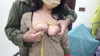 Pakistanicouple1997 - Desi Pakistani College MILF's Naughty Tailor Shop Surprise