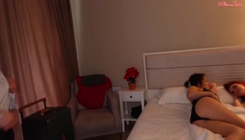 One Shared Bed for Three?! on the Very First Day of Their Vacation Together, the Fiance Fucked His Bride and Her Stepmom!