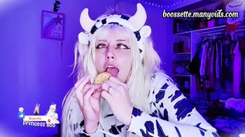 Nina-Boo's Creamy Delight: Teen (18+) Blonde Eats Milk & Cookies in 60FPS HD