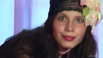 Anoushka's Vintage Charm: A Stunning Teen (18+) Masturbates in Costume