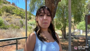 Violet Gems' Outdoor Seduction: Unbridled POV Blowjob & Fucking