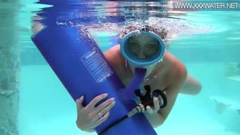 Minnie Manga's Underwater Delight with a Blue Dildo
