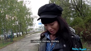 Genuine PUBLIC OUTDOOR SEX - Public Agent