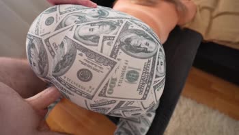 Booty Ass's Ripped Leggings Unleash Her Big Booty Frenzy