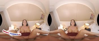 Masseuse Seduced: Naughty America VR Fantasy