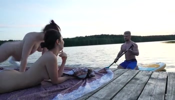 Apollon & Nicole Murkovski: Beachside Threesome in the Open Air