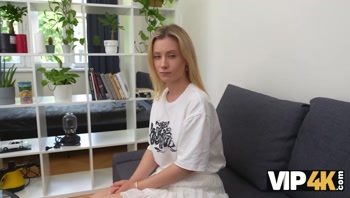 VIP4K. Blowjob for a stranger?