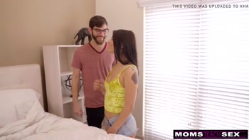 Cumming With Her Sep Son And Daughter On Step Mothers Day S30:E6