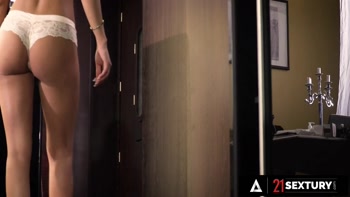 21 SEXTURY - Smoking Hot Shalina Devine Takes Double Anal Pounding & Swallows