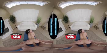 Brianna Arson's Yoga Flexibility Test in Hardcore VR POV