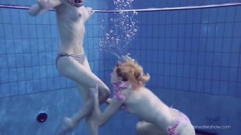 Nastya's Underwater Lesbian Escapade