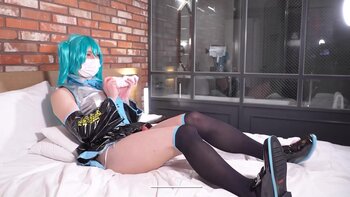 NastyAzusa's Solo Delight: Vibrated Fantasies in Cosplay
