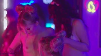 Coco Lovelock and Jessica Ryan's Sultry Threesome Seduction