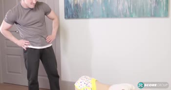 Mia's Sizzling Workout Session Ends in Cumming Bliss