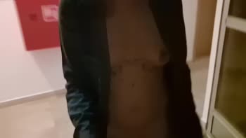 HottPussy118 Exposes Her Big Tits & Pussy in a Steamy Public Flash