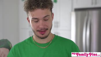 Braylin Bailey Rides Stepbro's Lucky Fuck Stick on Kitchen Counter For Creampie