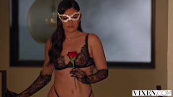 VIXEN Gorgeous Duo Khloe Kapri And Isa Bella Share A Huge Cock In Passionate Threesome