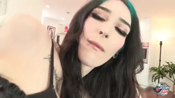 Blaire Banks & Cailey Katts: Shemale Anal & Blowjob Frenzy