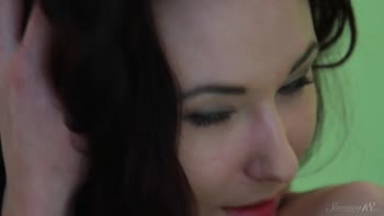 Stunning Brunette Sensation Unveils Her Natural Charm